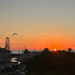 Au Port Saint-Cyprien (Pyrenees-Orientales)