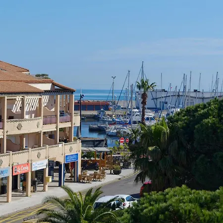 Au Port
